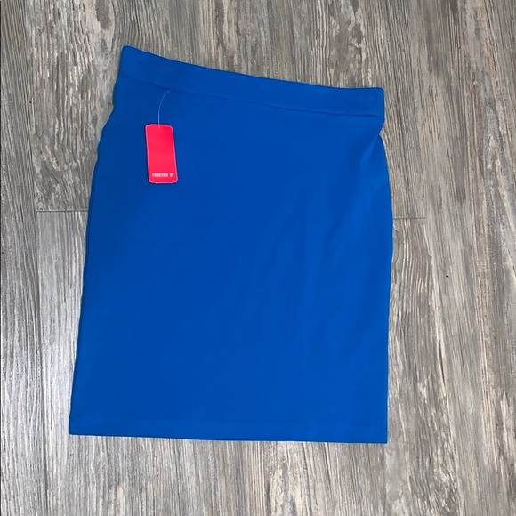 Forever 21 Dresses & Skirts - Basic Mini Skirt